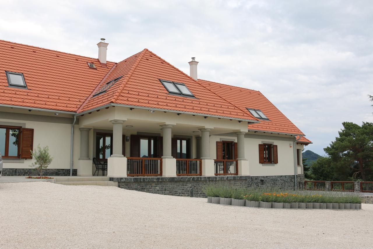 Villa Tolnay Vendégház Gyulakeszi Esterno foto